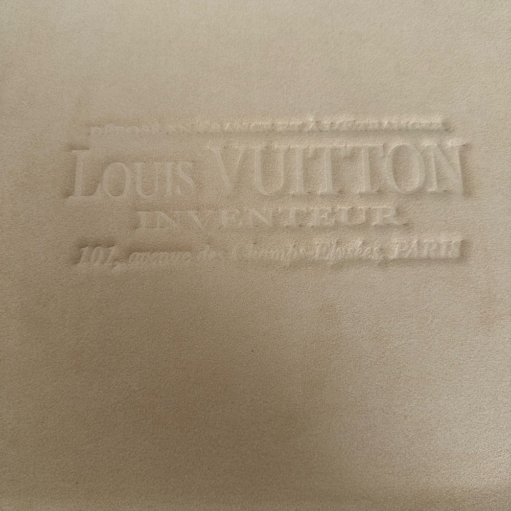 Louis Vuitton Brown and Gold Laptop Bag - Picture 4 of 10